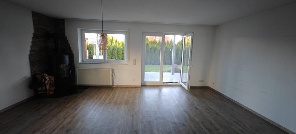 Erdgeschoßwohnung Neuhausen ob Eck - 3.5 Zimmer, 105 m&sup2;, 1.050&euro; | Angebot:26020876