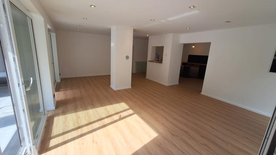 Erdgeschoßwohnung Greding - 3 Zimmer, 160 m&sup2;, 1.440&euro; | Angebot:24974926