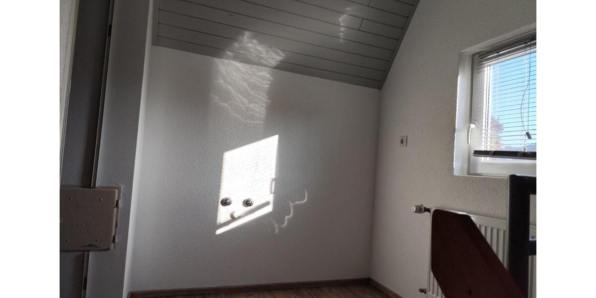 Doppelhaushälfte Murrhardt - 4 Zimmer, 90 m&sup2;, 1.200&euro; | Angebot:24658340