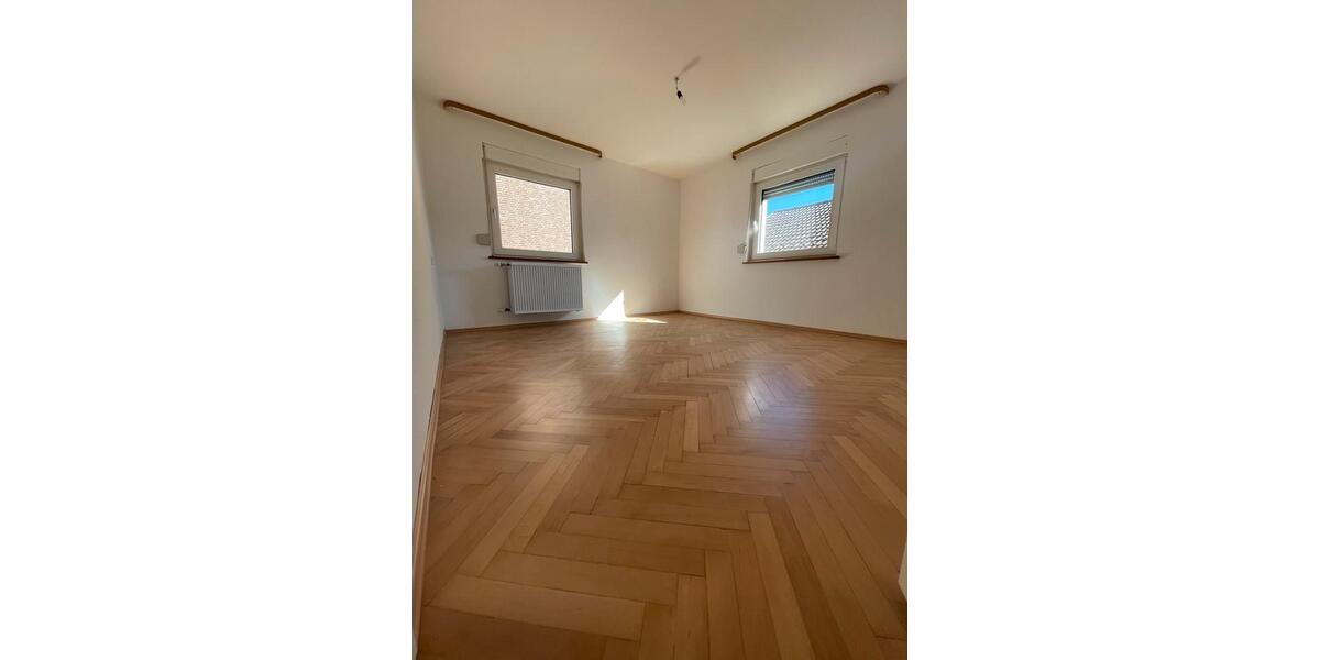 Erdgeschoßwohnung Böblingen - 3 Zimmer, 70 m&sup2;, 1.300&euro; | Angebot:25234572