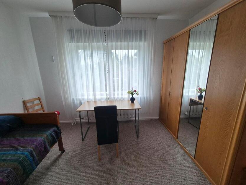 Mitbewohnerin im Einfamilienaus in Hohen Neuendorf bei Berlin zimmer