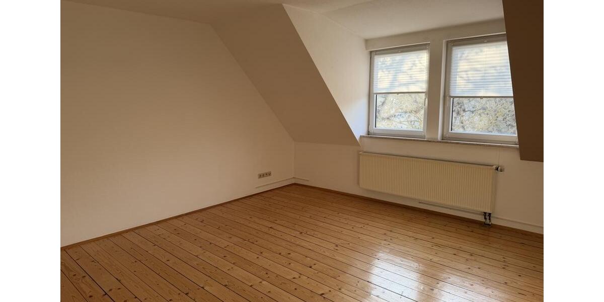 Dachgeschoßwohnung Nordhausen - 2 Zimmer, 71 m&sup2;, 400&euro; | Angebot:26099823