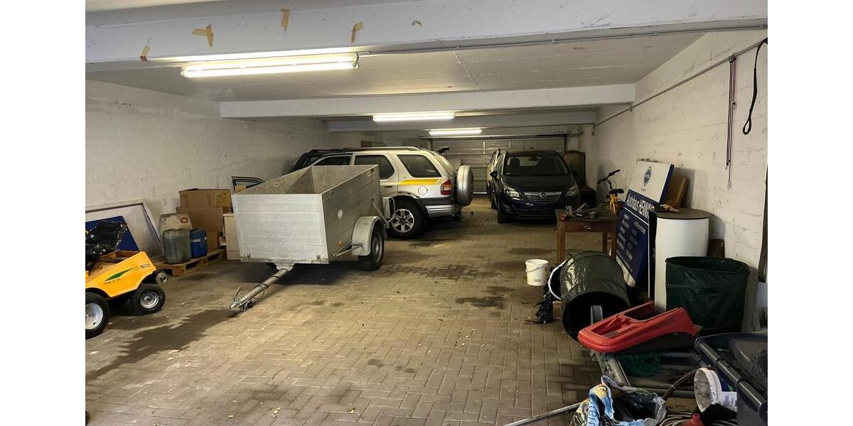 Hallenvermietung – Durchfahrhalle mit zwei Toren beidseitig bef zimmer