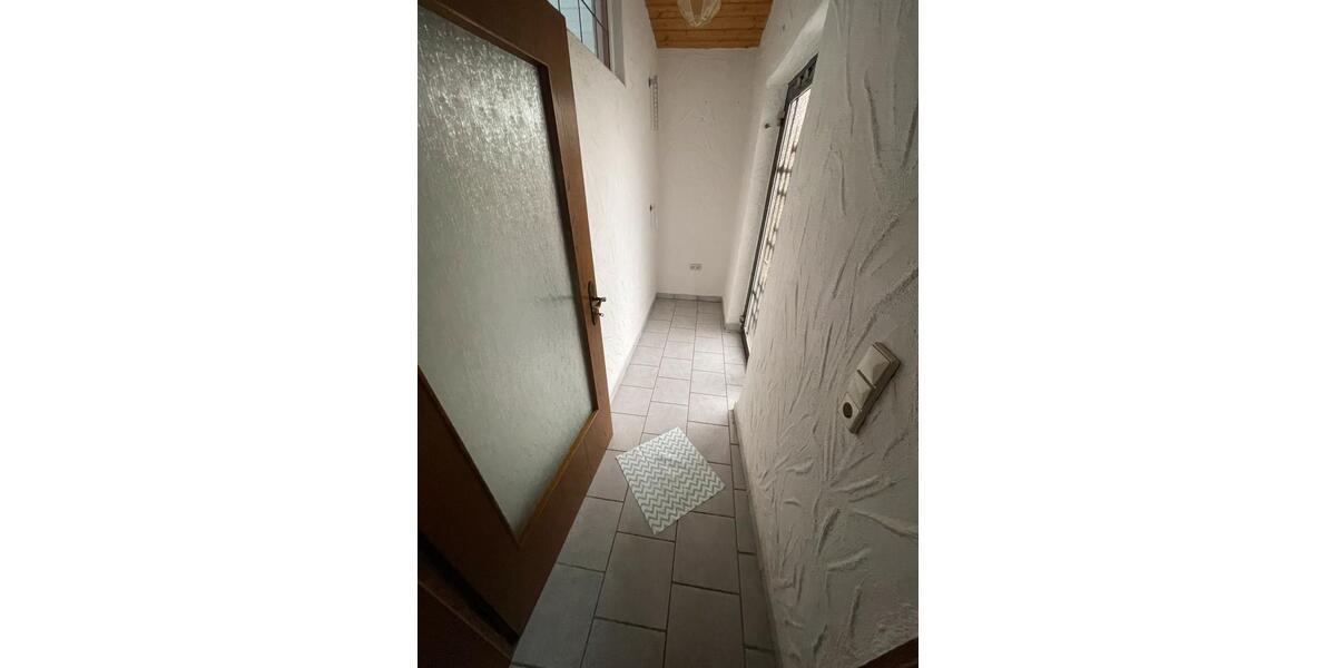 Dachgeschoßwohnung Oberthal - 3 Zimmer, 103 m&sup2;, 800&euro; | Angebot:26232578