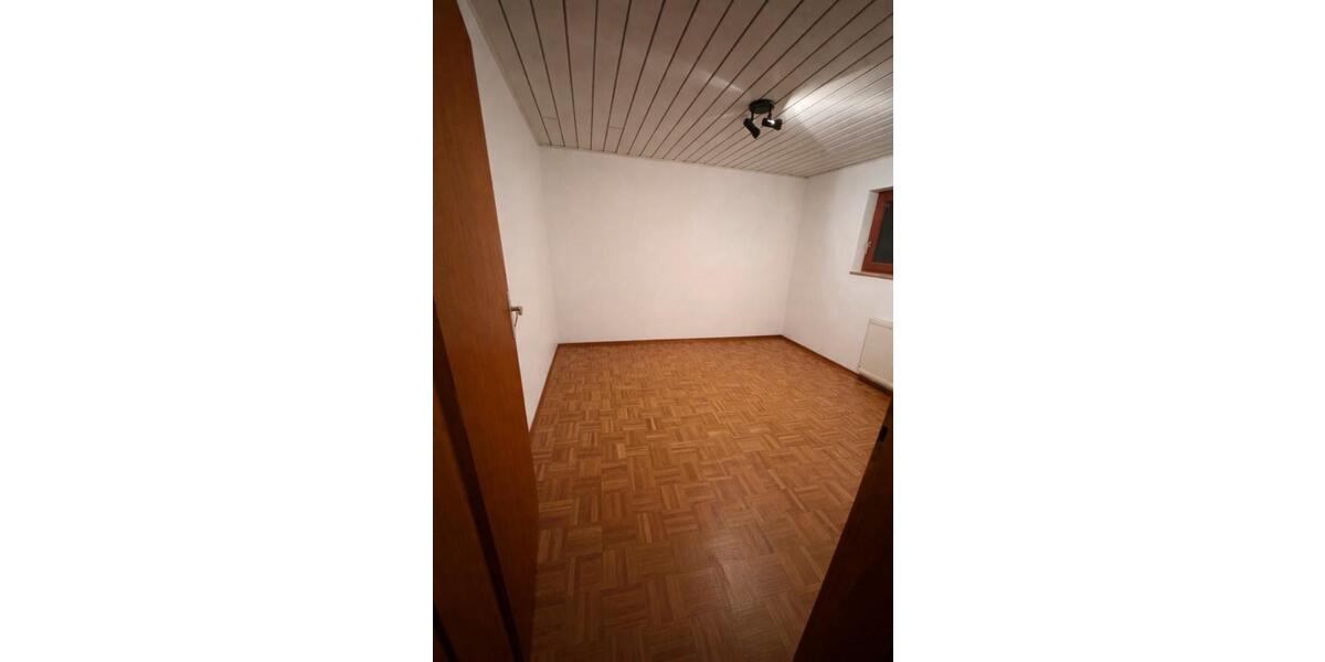 Etagenwohnung Eislingen (Fils) - 2 Zimmer, 32 m&sup2;, 500&euro; | Angebot:24555173