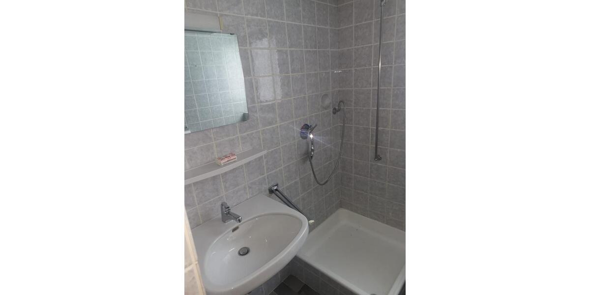Erdgeschoßwohnung Albstadt - 1 Zimmer, 28 m&sup2;, 325&euro; | Angebot:26114810
