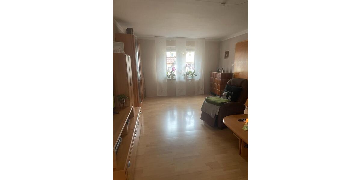 Etagenwohnung Eltmann - 4 Zimmer, 115 m&sup2;, 450&euro; | Angebot:25945376