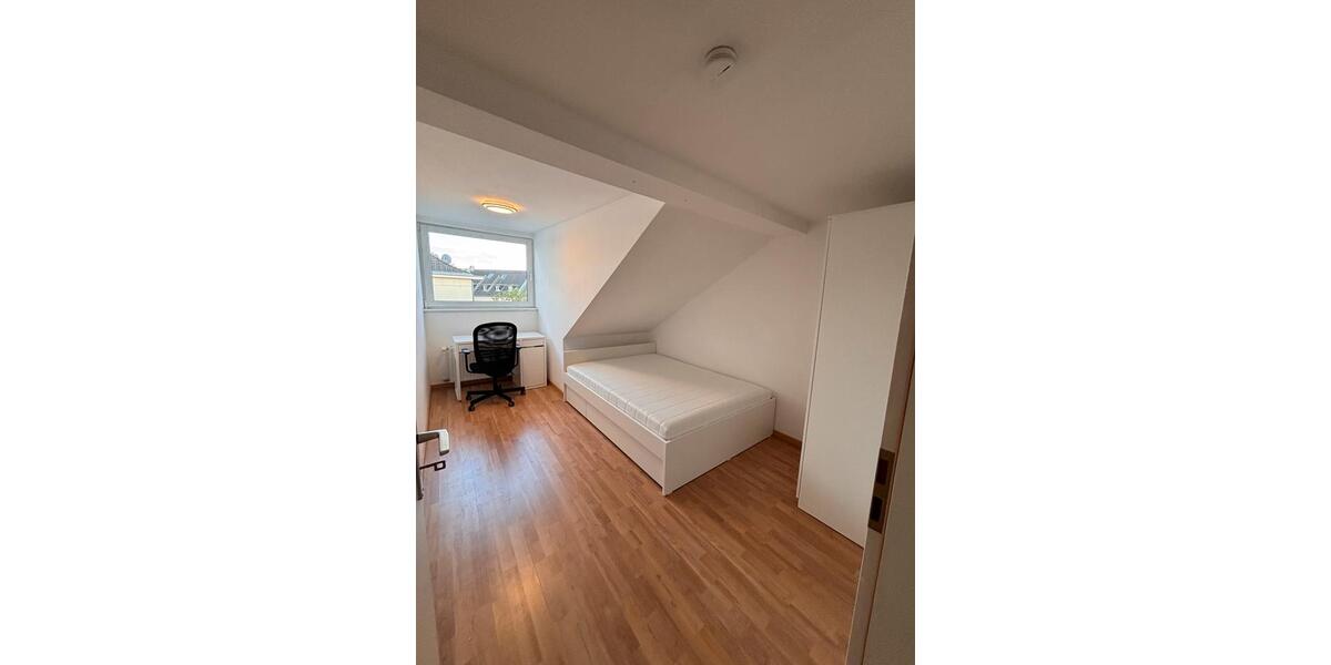 Wohnen auf Zeit Mönchengladbach West - 10 Zimmer, 75 m&sup2;, 595&euro; | Angebot:26555332