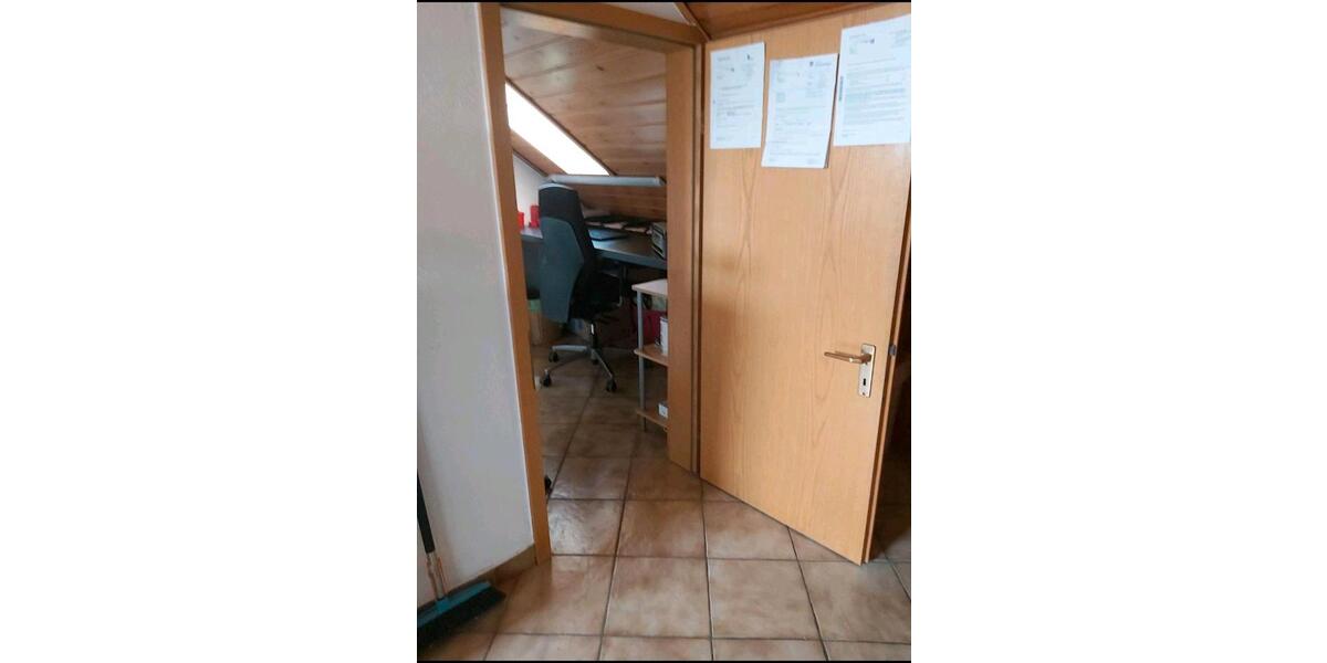 Dachgeschoßwohnung Schriesheim - 2 Zimmer, 80 m&sup2;, 1.150&euro; | Angebot:26030776