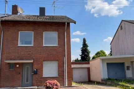 Haus Mönchengladbach Süd - 4 Zimmer, 130 m&sup2;, 1.800&euro; | Angebot:26943727