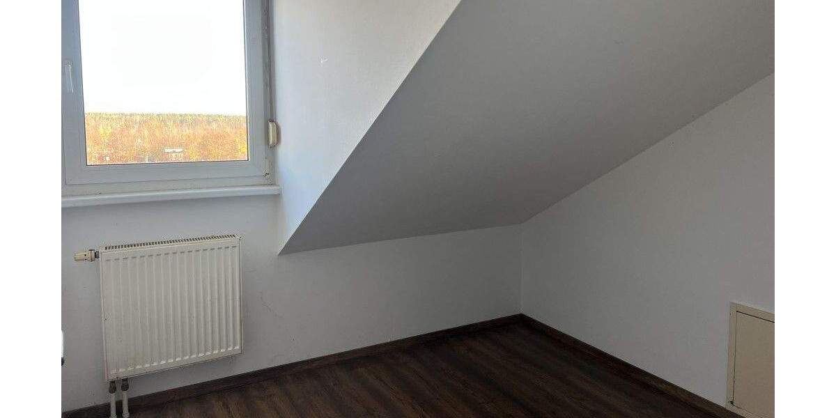Etagenwohnung Senftenberg - 3 Zimmer, 87 m&sup2;, 568&euro; | Angebot:25781174