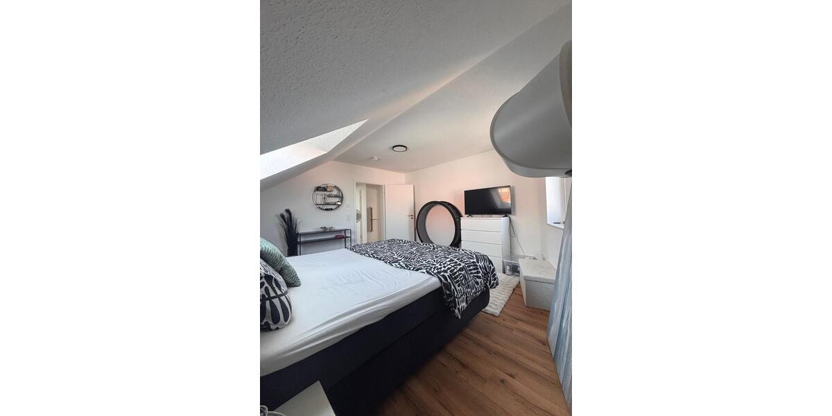 Dachgeschoßwohnung Philippsburg - 3 Zimmer, 82 m&sup2;, 1.150&euro; | Angebot:26311611