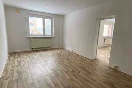 Wohnung zum Mieten in Suhl 297,56 € 54.71 m²