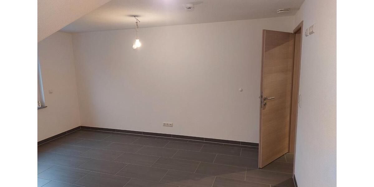 Dachgeschoßwohnung Friedberg - 3 Zimmer, 85 m&sup2;, 1.490&euro; | Angebot:26256525