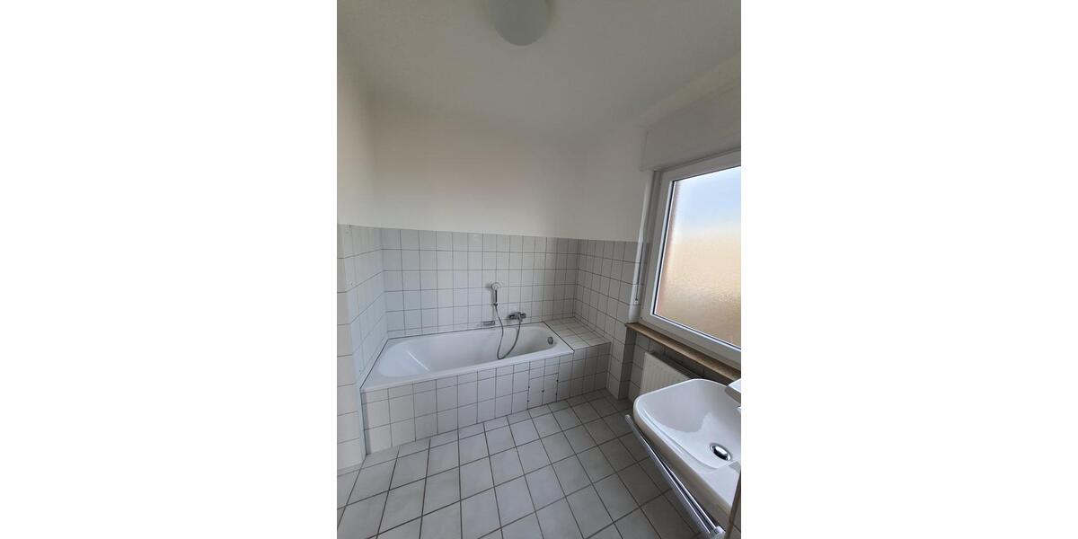 Einfamilienhaus Zweibrücken - 9 Zimmer, 251 m&sup2;, 1.790&euro; | Angebot:25980405