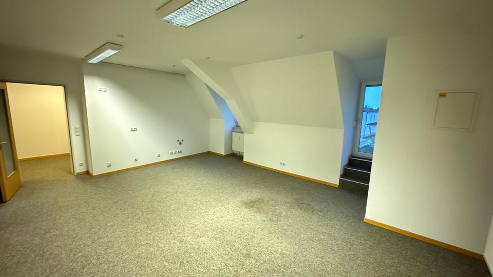 Gewerbeobjekt Deggendorf - 1.300&euro; | Angebot:26228224