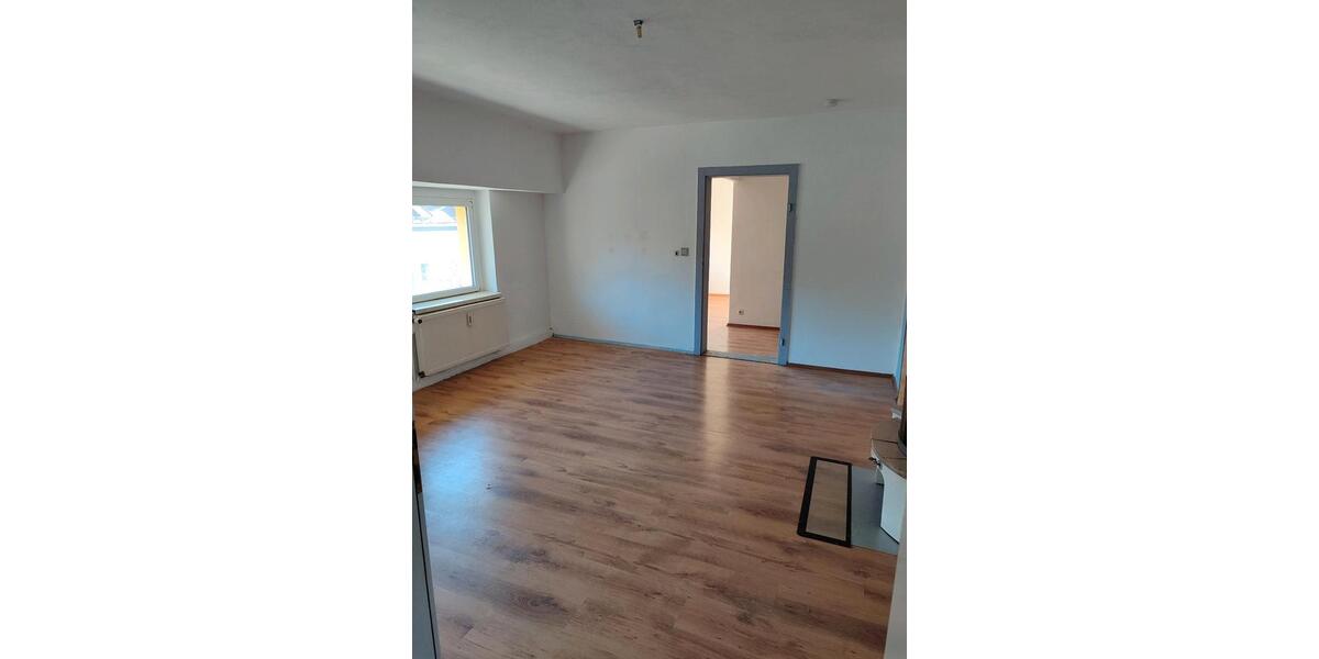 Etagenwohnung Weida - 2 Zimmer, 50 m&sup2;, 300&euro; | Angebot:25304483