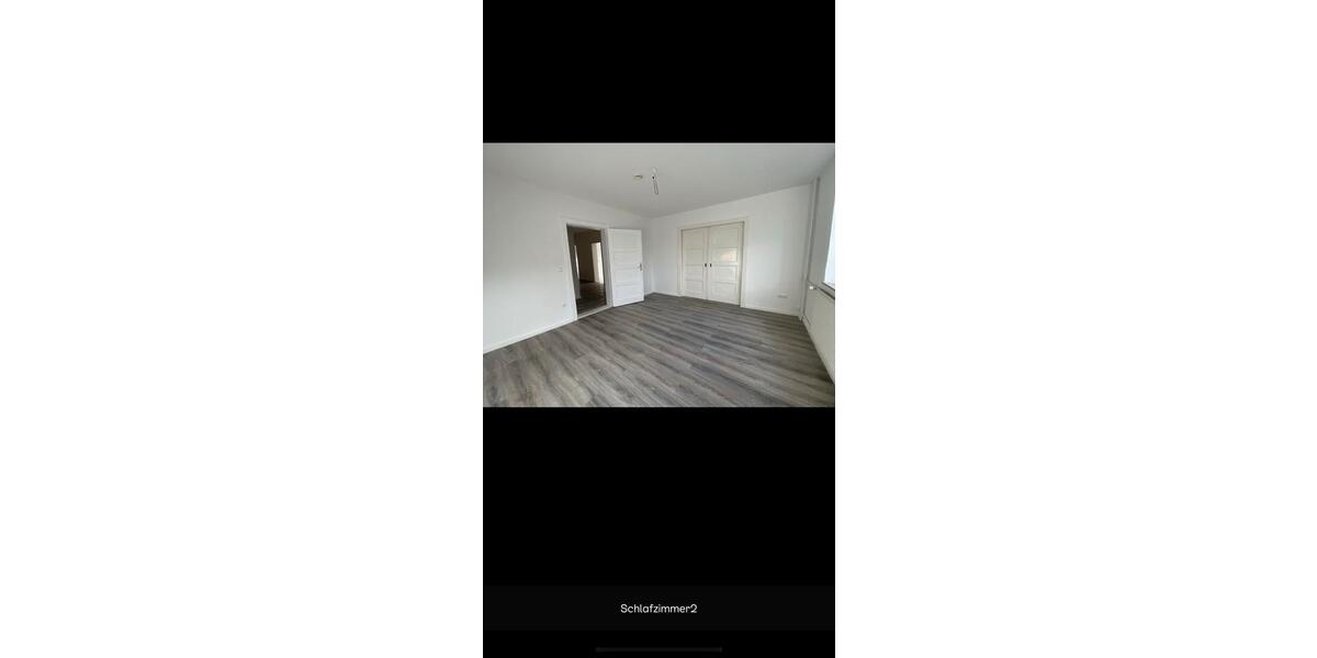 Etagenwohnung Bremerhaven Schiffdorferdamm - 5 Zimmer, 122 m&sup2;, 814&euro; | Angebot:24619456