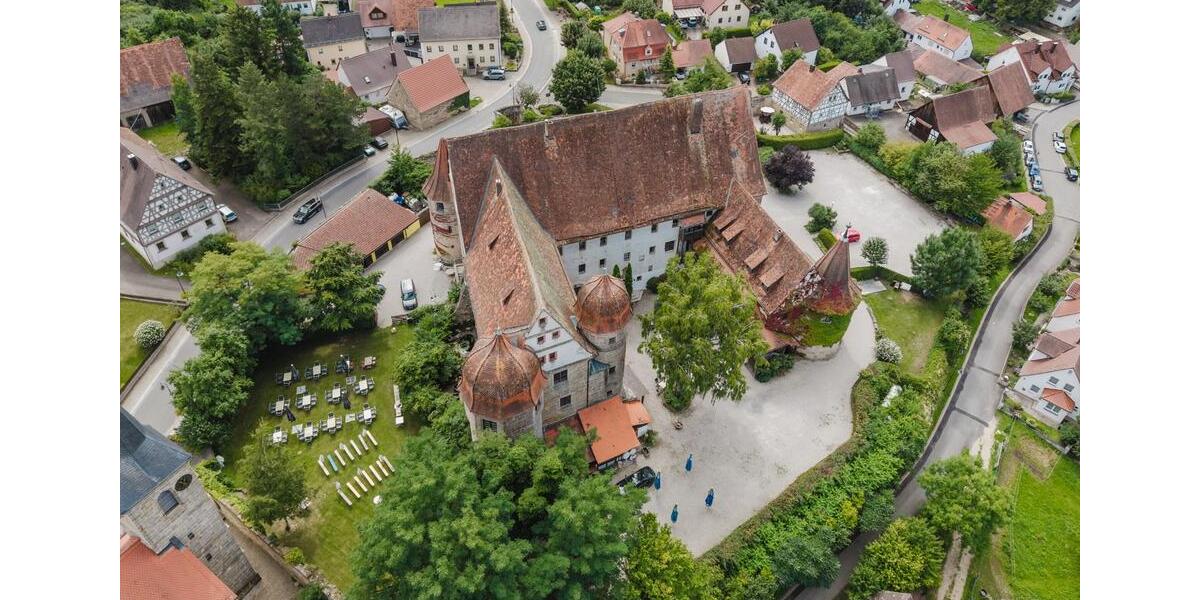 Etagenwohnung Forchheim - 3 Zimmer, 110 m&sup2;, 990&euro; | Angebot:26102580