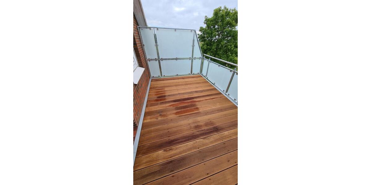 Dachgeschoßwohnung Freiburg (Elbe) - 2 Zimmer, 84 m&sup2;, 650&euro; | Angebot:26644693