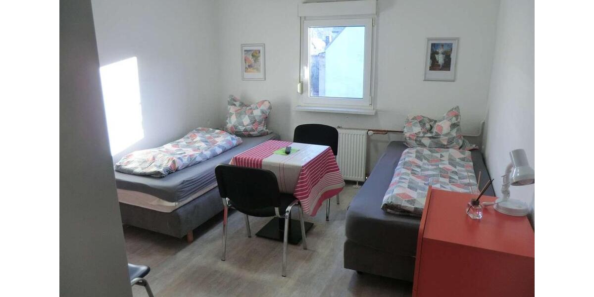 Wohnen auf Zeit Roßwein - 6 Zimmer, 160 m&sup2;, 15&euro; | Angebot:24981244