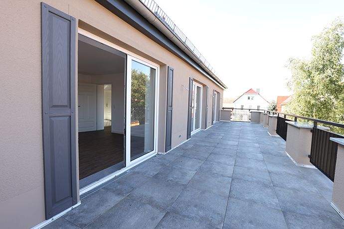 Einfamilienhaus Erfurt Linderbach - 7 Zimmer, 300 m&sup2;, 2.900&euro; | Angebot:23946868