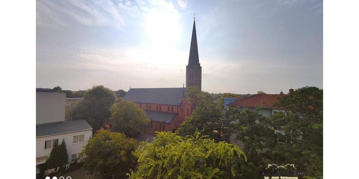 Dachgeschoßwohnung Bitterfeld-Wolfen Bitterfeld - 3 Zimmer, 119 m&sup2;, 650&euro; | Angebot:23047884