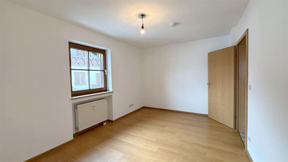 Etagenwohnung Garmisch-Partenkirchen Breitenau - 2 Zimmer, 60 m&sup2;, 950&euro; | Angebot:25055741