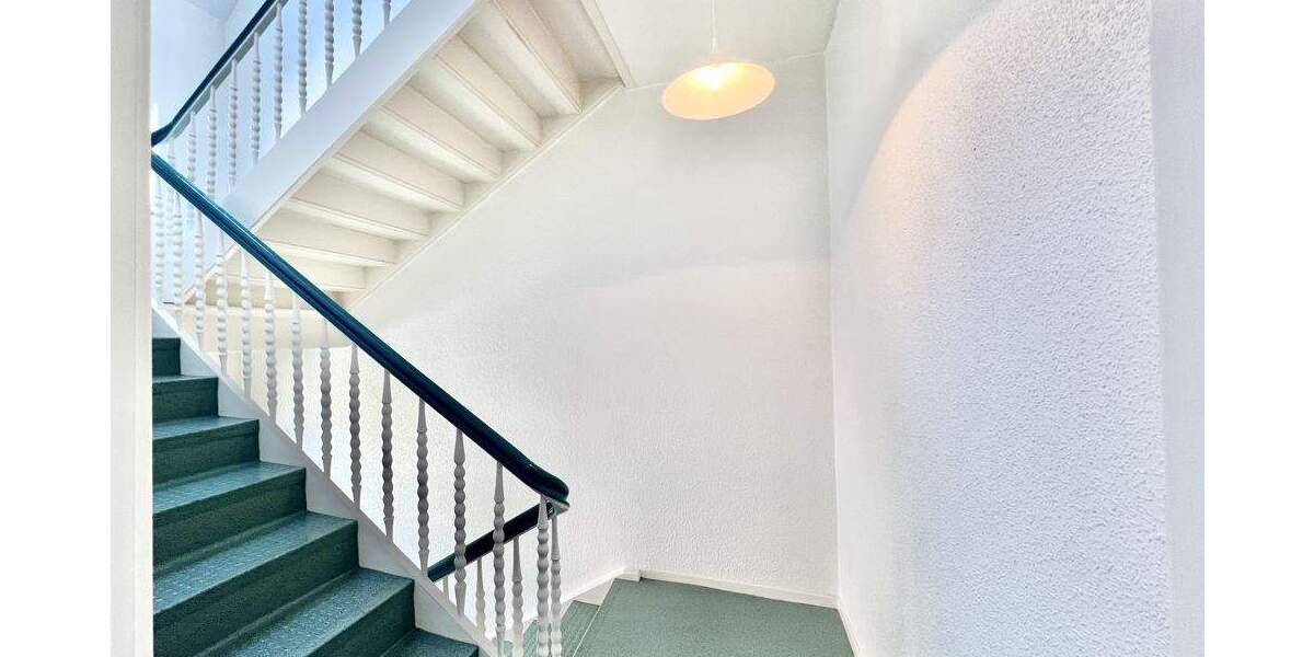 Etagenwohnung Detmold Innenstadt - 2 Zimmer, 69 m&sup2;, 600&euro; | Angebot:25694608