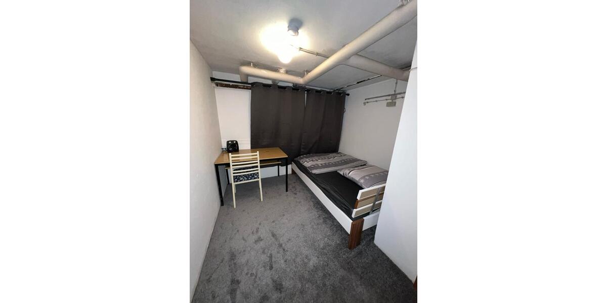 Wohnen auf Zeit Erkrath - 14 Zimmer, 200 m&sup2;, 600&euro; | Angebot:25550416