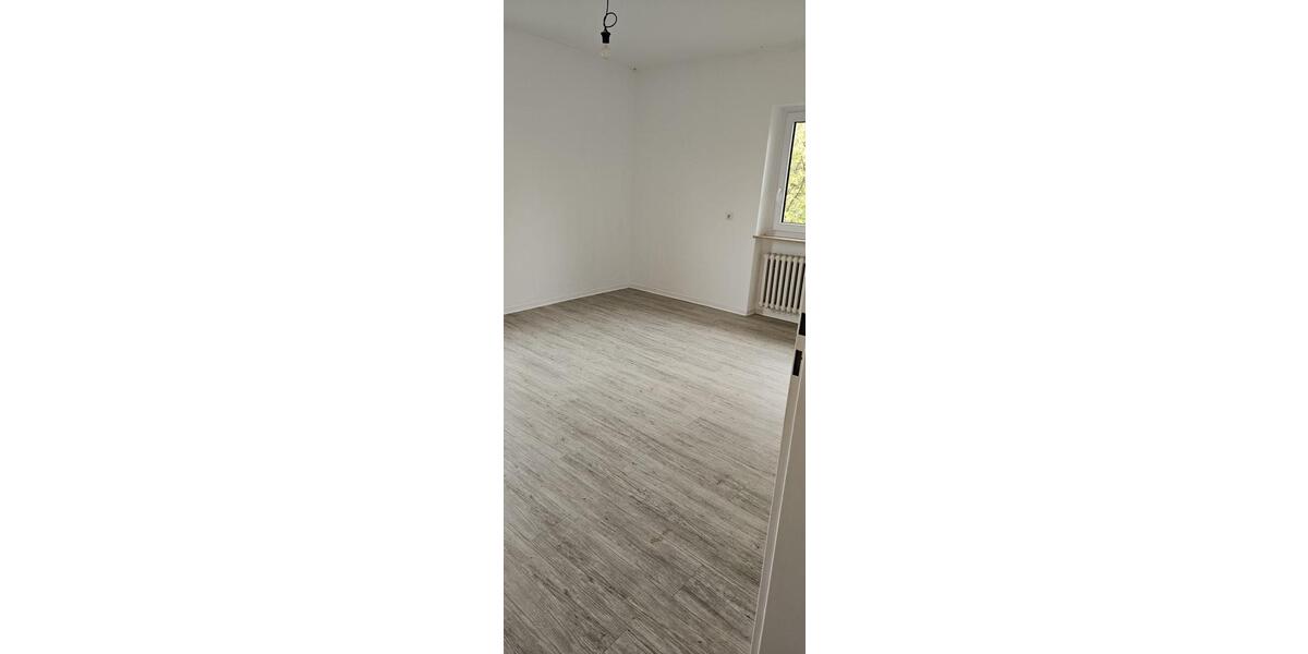 Etagenwohnung Kleinlangheim - 4 Zimmer, 105 m&sup2;, 1.170&euro; | Angebot:25978571