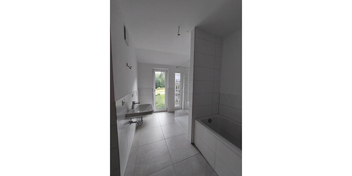 Etagenwohnung Suhl Aue 1 - 4 Zimmer, 115 m&sup2;, 1.210&euro; | Angebot:26563032