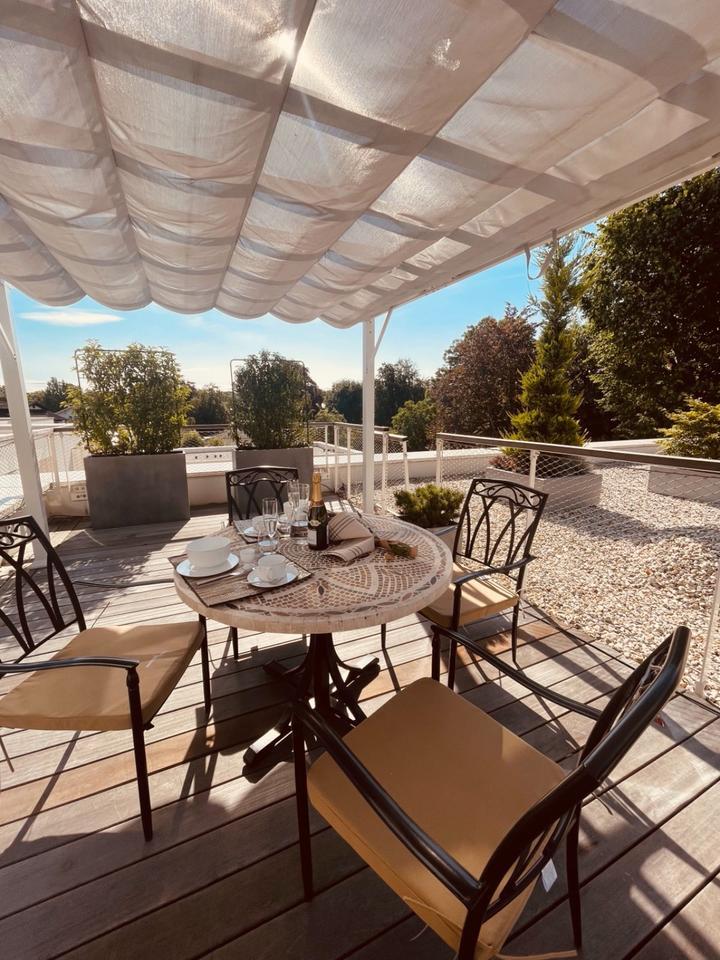 3 Zimmer Penthouse Luxus Wohnung, hochwertig möbliert