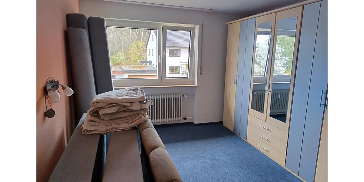 Etagenwohnung Roth - 3 Zimmer, 70 m&sup2;, 850&euro; | Angebot:26253668