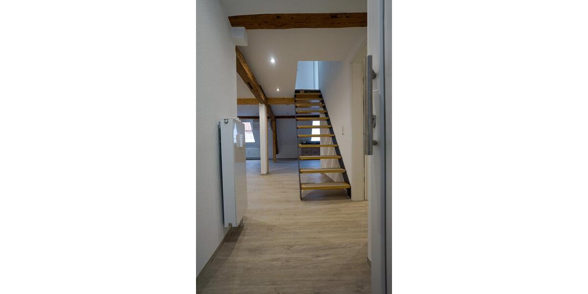 Dachgeschoßwohnung Neuhausen ob Eck - 3 Zimmer, 100 m&sup2;, 990&euro; | Angebot:24493311