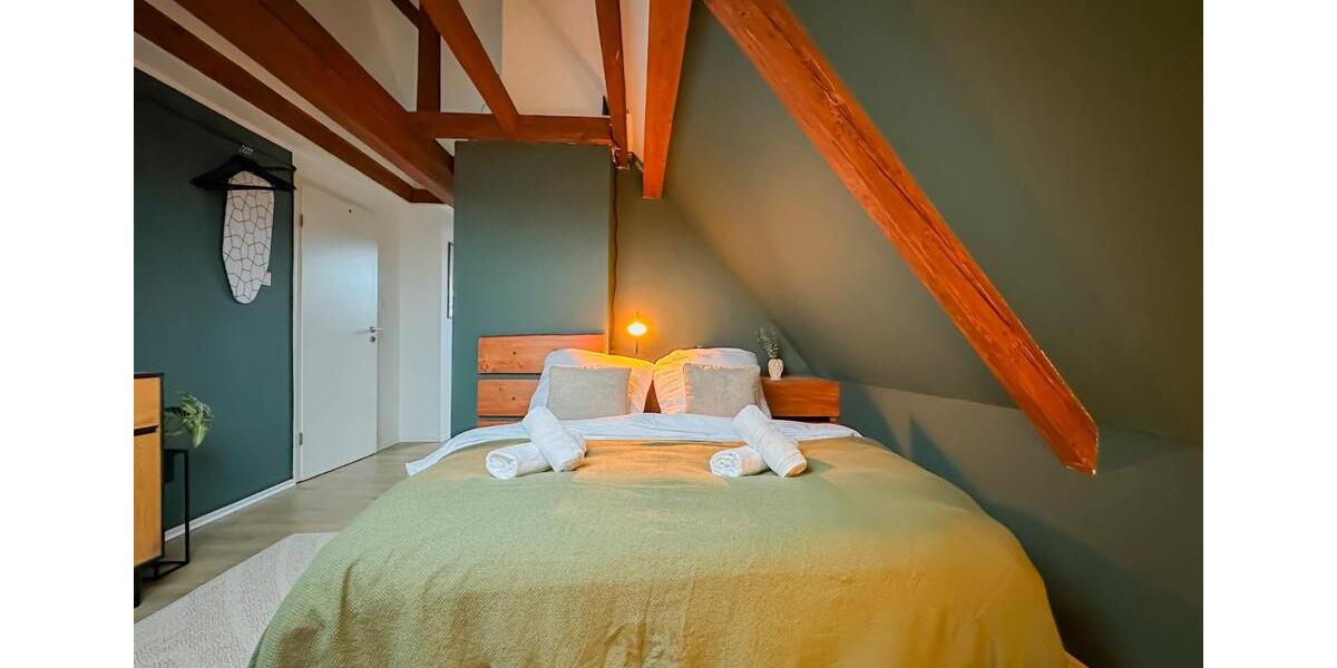 Dachgeschoßwohnung Remscheid Lüttringhausen - 2 Zimmer, 65 m&sup2;, 1.300&euro; | Angebot:24475277