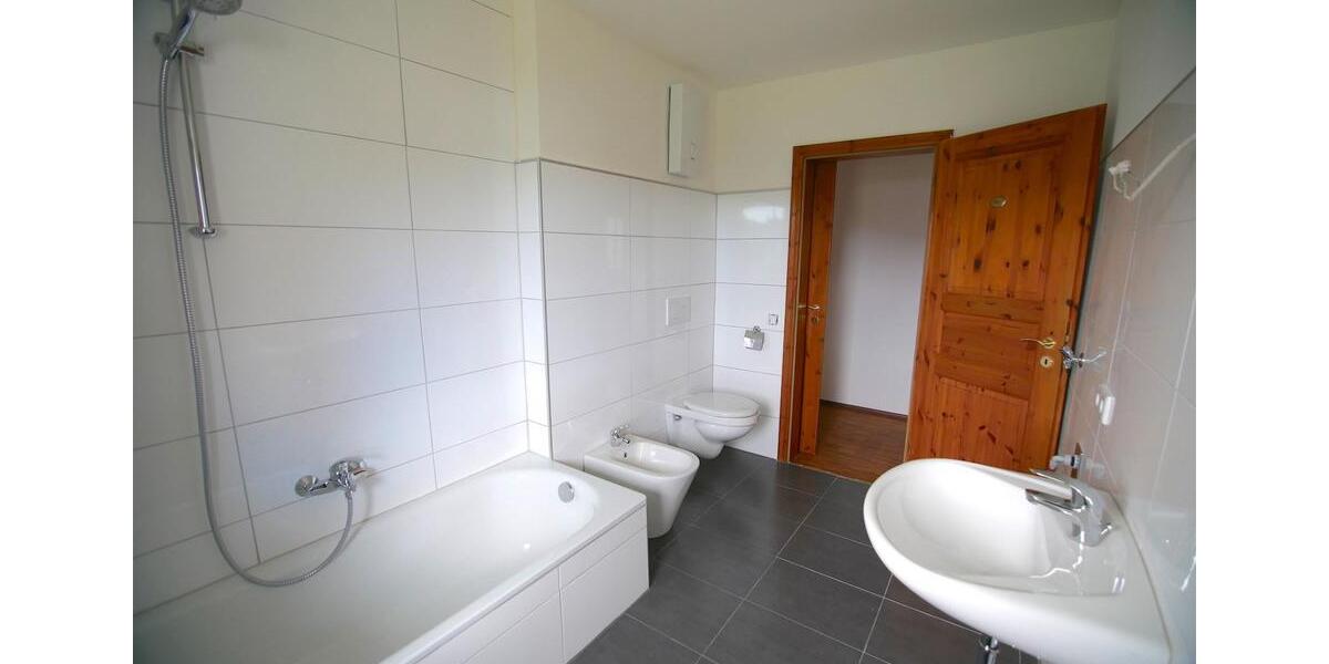 Etagenwohnung Hilchenbach - 5 Zimmer, 95 m&sup2;, 830&euro; | Angebot:26408153