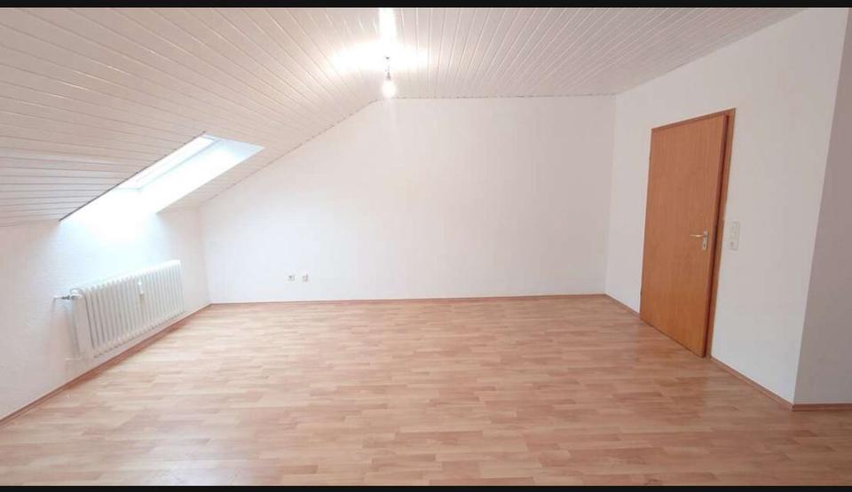Dachgeschoßwohnung Pirmasens Niedersimten - 3 Zimmer, 83 m&sup2;, 500&euro; | Angebot:26610582