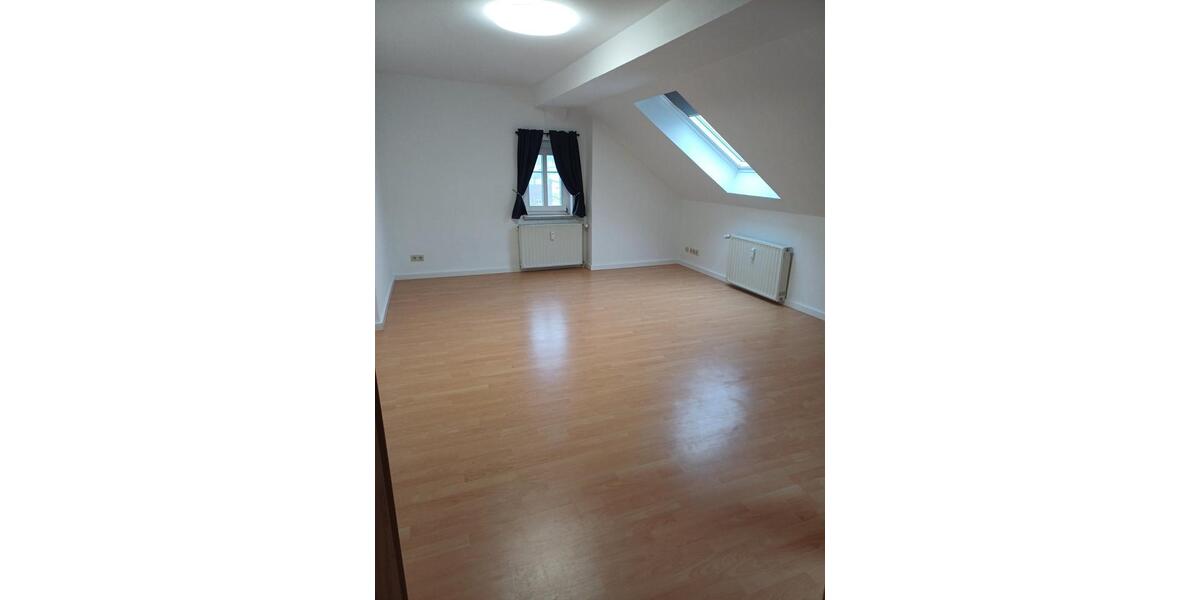 Dachgeschoßwohnung Pritzwalk - 1 Zimmer, 41 m&sup2;, 297&euro; | Angebot:25053554