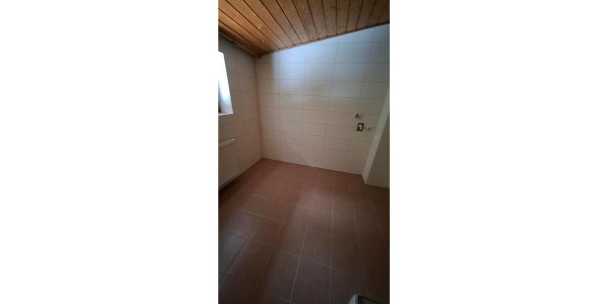 Dachgeschoßwohnung Cham - 2 Zimmer, 60 m&sup2;, 420&euro; | Angebot:24743214