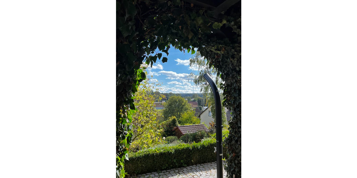 Erdgeschoßwohnung Burghaslach - 6 Zimmer, 220 m&sup2;, 1.250&euro; | Angebot:25379613