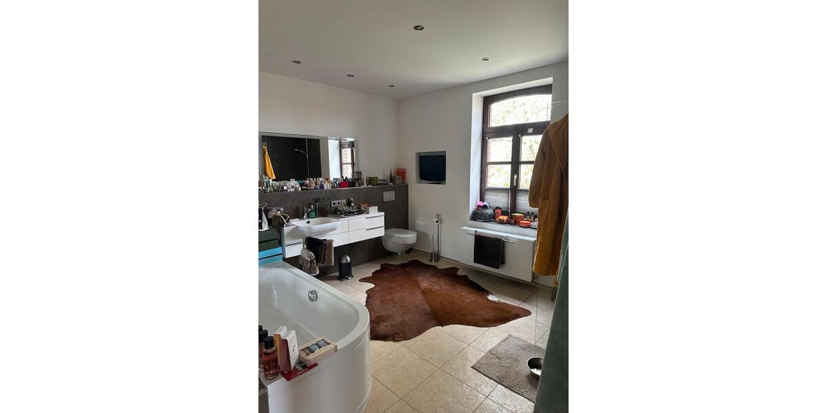 Einfamilienhaus Mönchengladbach West - 7 Zimmer, 290 m&sup2;, 3.360&euro; | Angebot:26126569