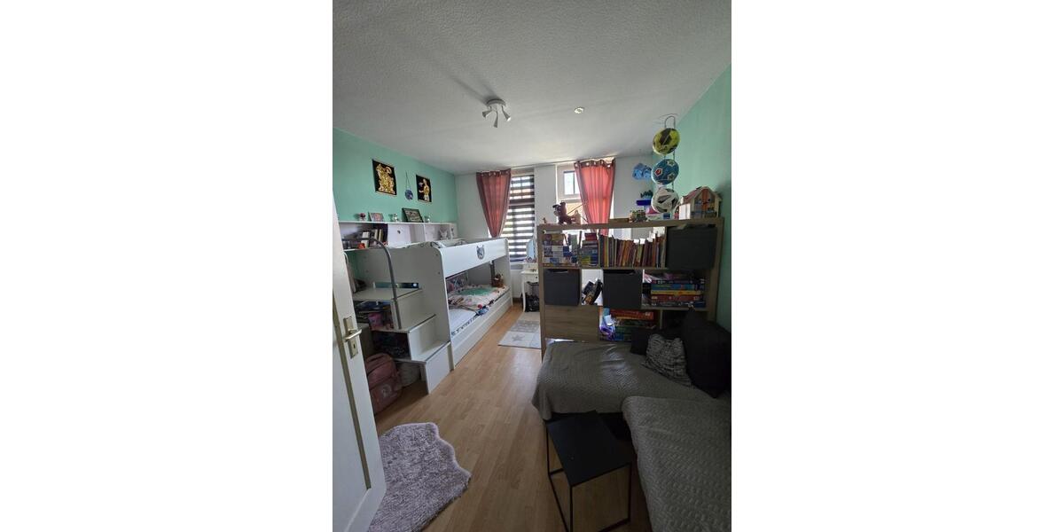 Etagenwohnung Halberstadt - 5 Zimmer, 115 m&sup2;, 550&euro; | Angebot:25637925