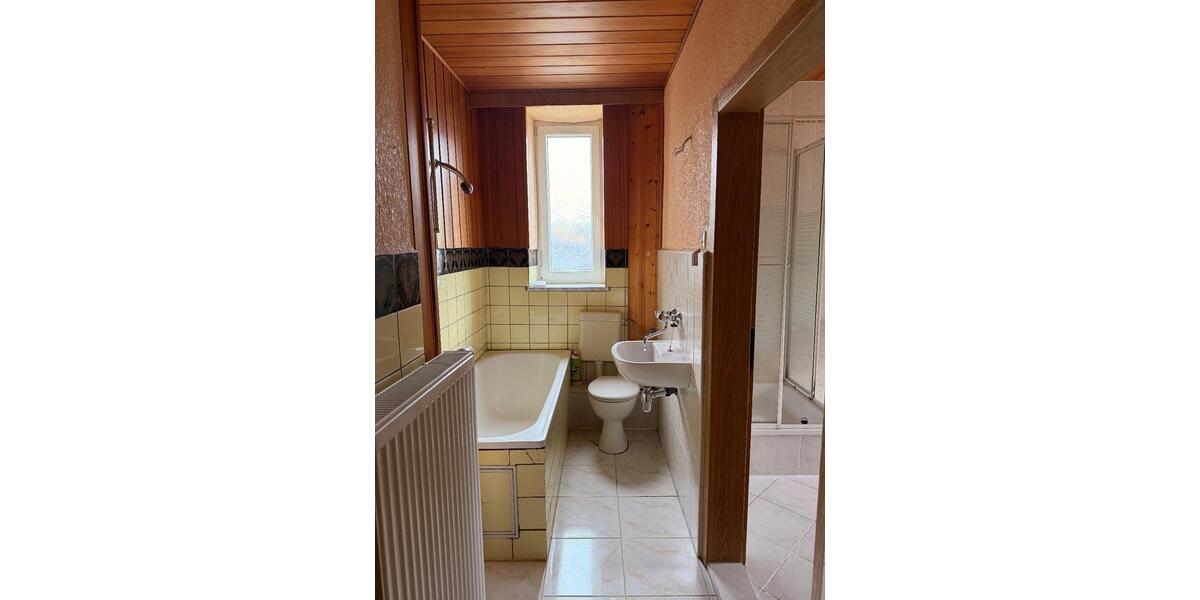Hochparterre Ehrenfriedersdorf - 3 Zimmer, 78 m&sup2;, 549&euro; | Angebot:24616200