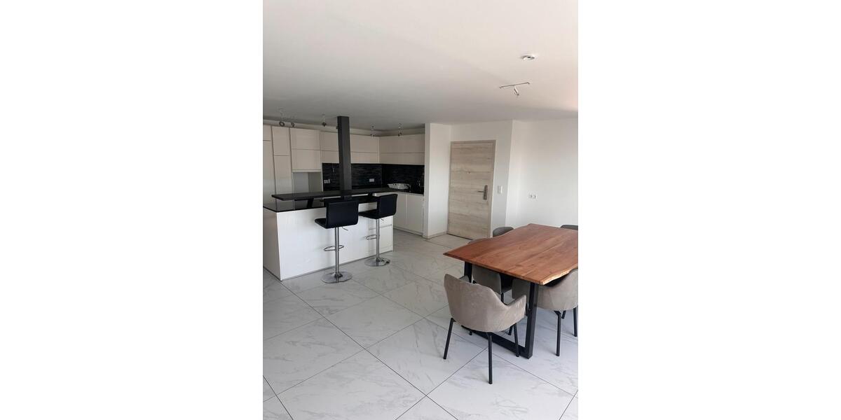 Wohnen auf Zeit Friedrichshafen - 5 Zimmer, 15 m&sup2;, 600&euro; | Angebot:26005694