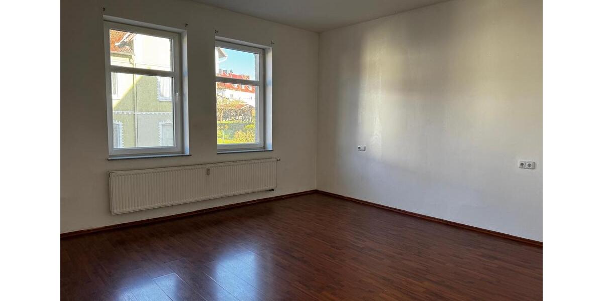 Etagenwohnung Bebra - 3 Zimmer, 88 m&sup2;, 650&euro; | Angebot:26662450
