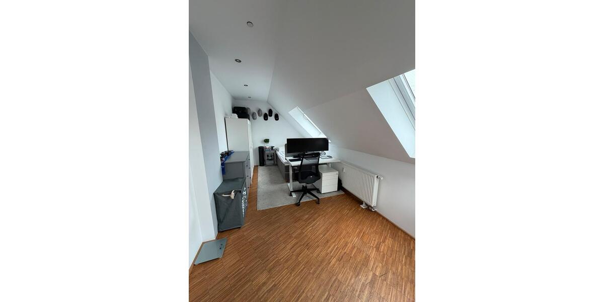 Etagenwohnung Düsseldorf Stadtbezirk 3 - 6 Zimmer, 150 m&sup2;, 650&euro; | Angebot:26663989