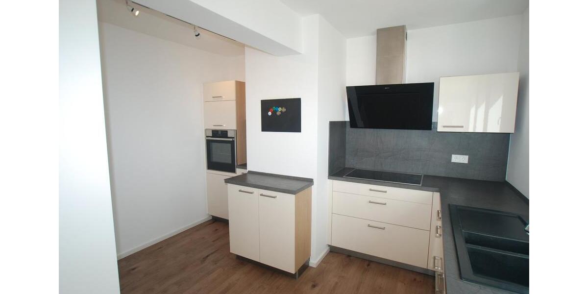 Etagenwohnung Mainz Laubenheim - 4 Zimmer, 136 m&sup2;, 2.100&euro; | Angebot:26254699