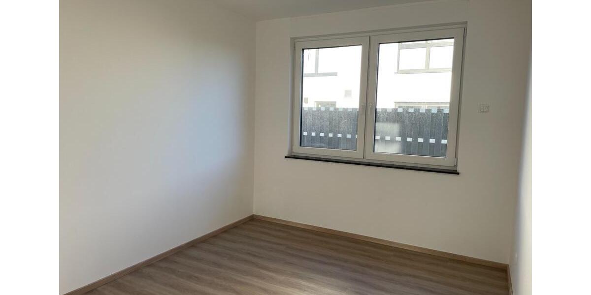 Doppelhaushälfte Giesen - 3 Zimmer, 83 m&sup2;, 1.130&euro; | Angebot:24838403