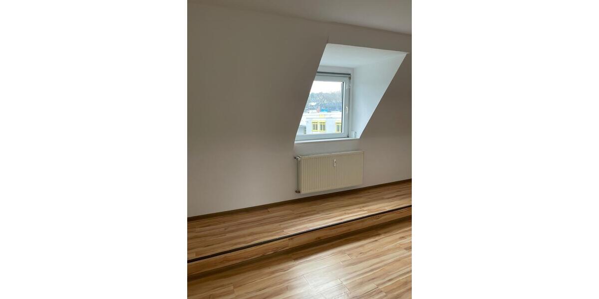 Dachgeschoßwohnung Siegen - 2 Zimmer, 45 m&sup2;, 470&euro; | Angebot:26665414